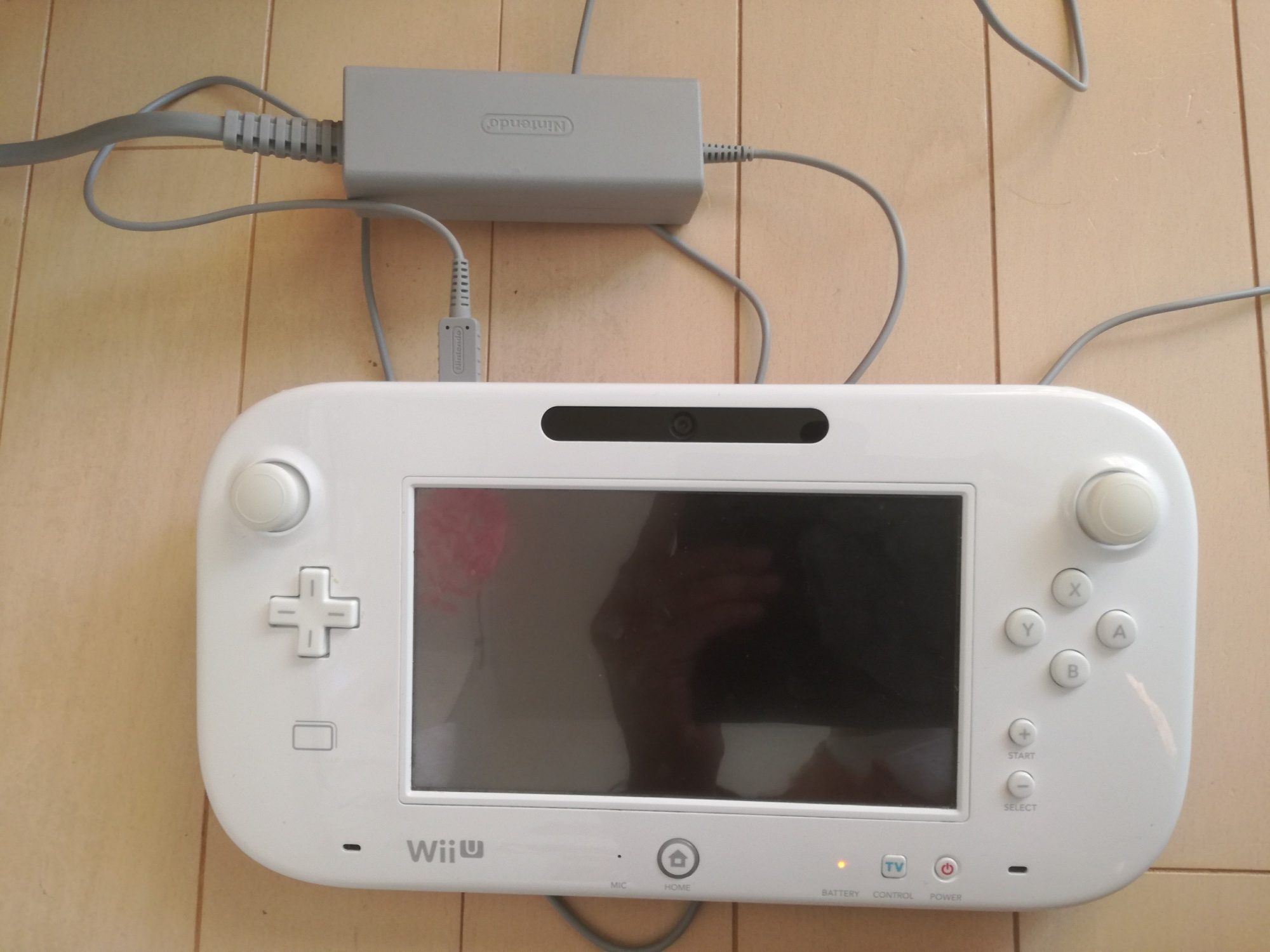 Wii U Gamepadの電源が入らない １人カラオケがしたいので修理にだす