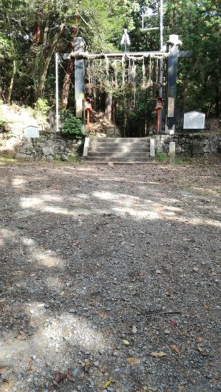 本山寺の入り口