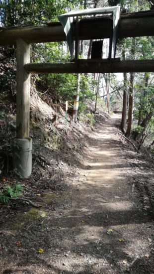 本山寺の入り口